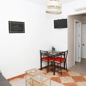 apartamentos-el-punto-playa-b.es-andalucia.com/